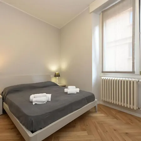 Living 13 - E Duomo A Pochi Passi Apartment Salo